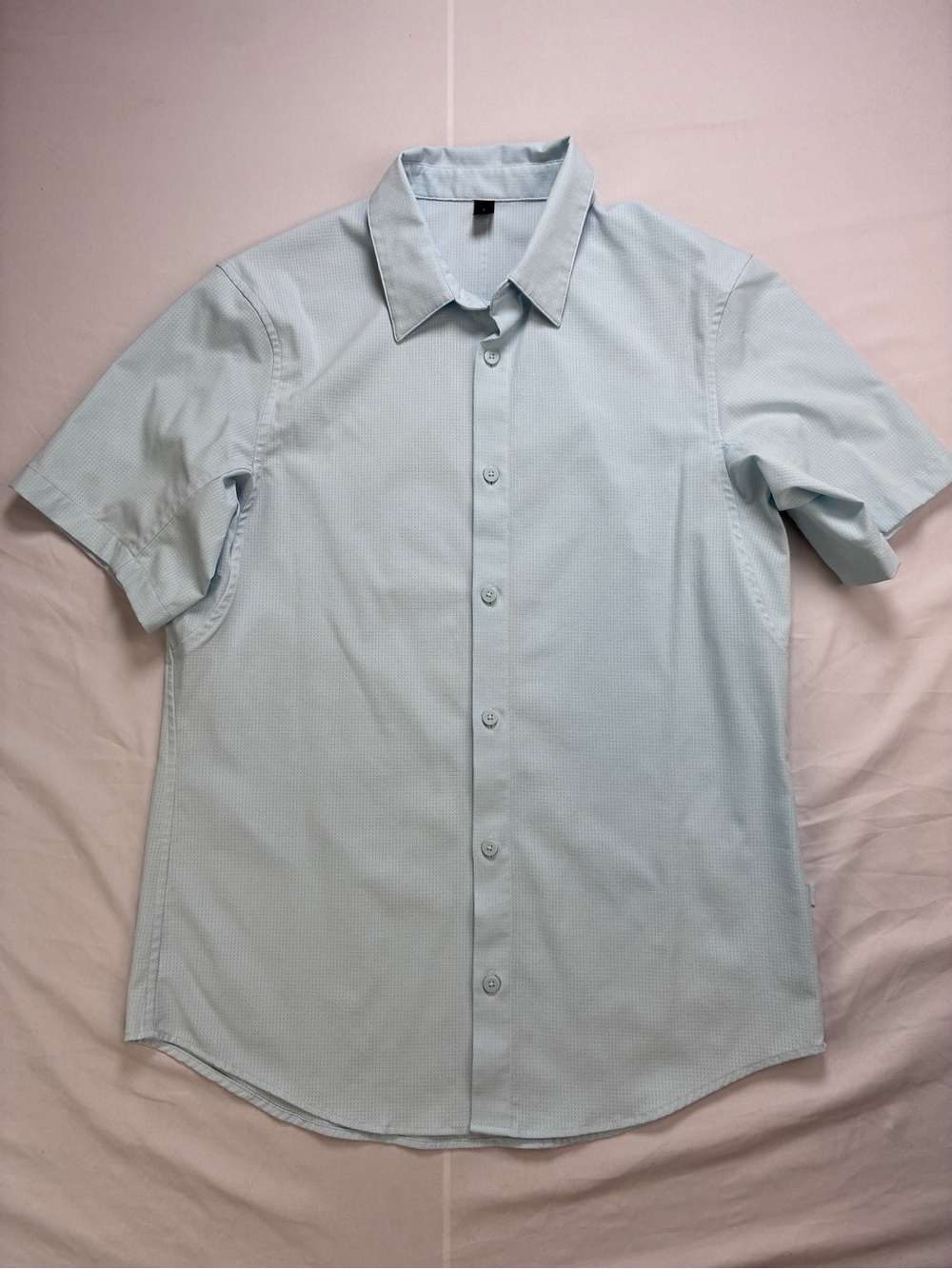 lululemon athletica Men's Pale Blue Short-Sleeve Button-Down Shirt Breathable